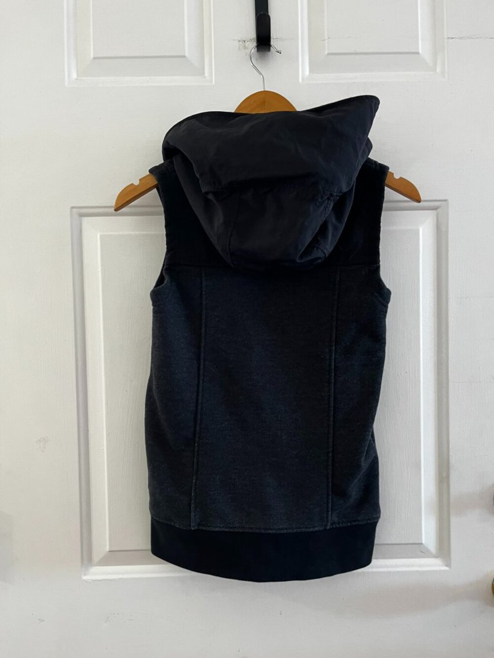 Burton Woman's Black Dryride Starr Skiing/Snowboarding Outdoor Winter Vest Sz XS - Picture 5 of 11
